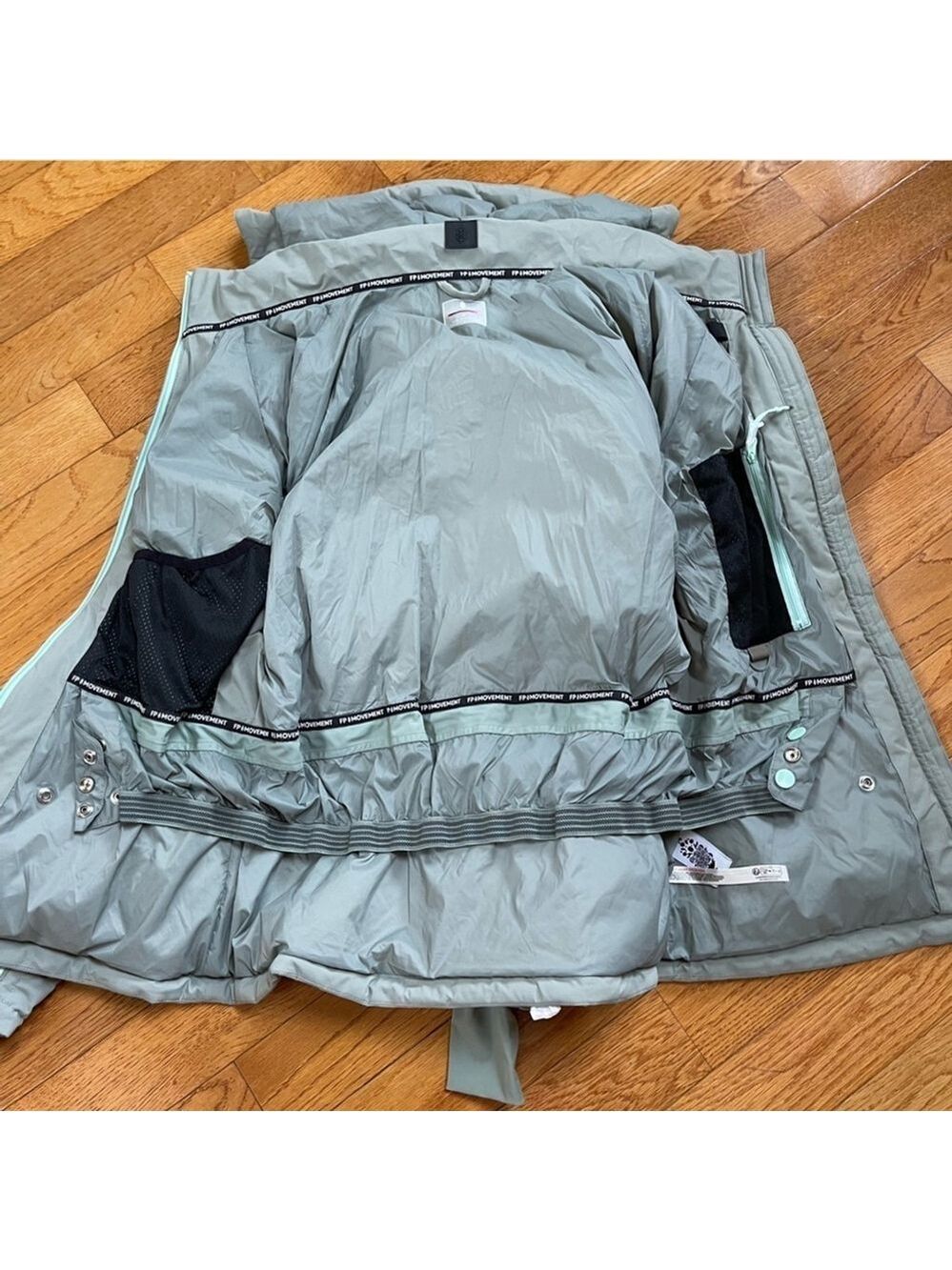 Free People Movement All Prepped Ski Snow Quilted Puffer Jacket Insulated Sz M - Picture 7 of 16